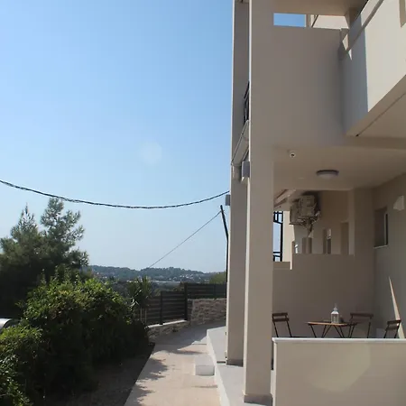 아파트 Anemomilos View